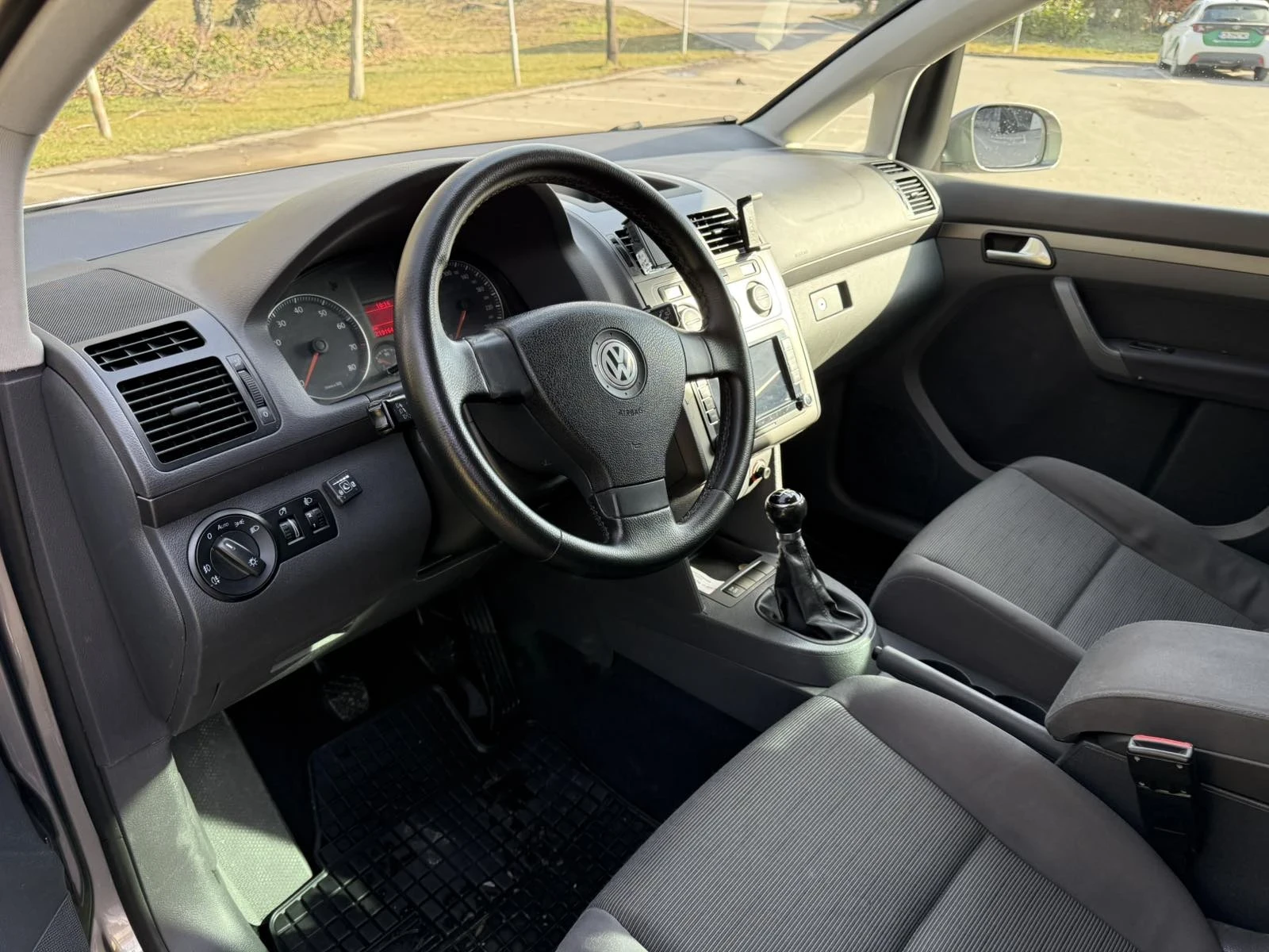 VW Touran | Mobile.bg � ����������� 17