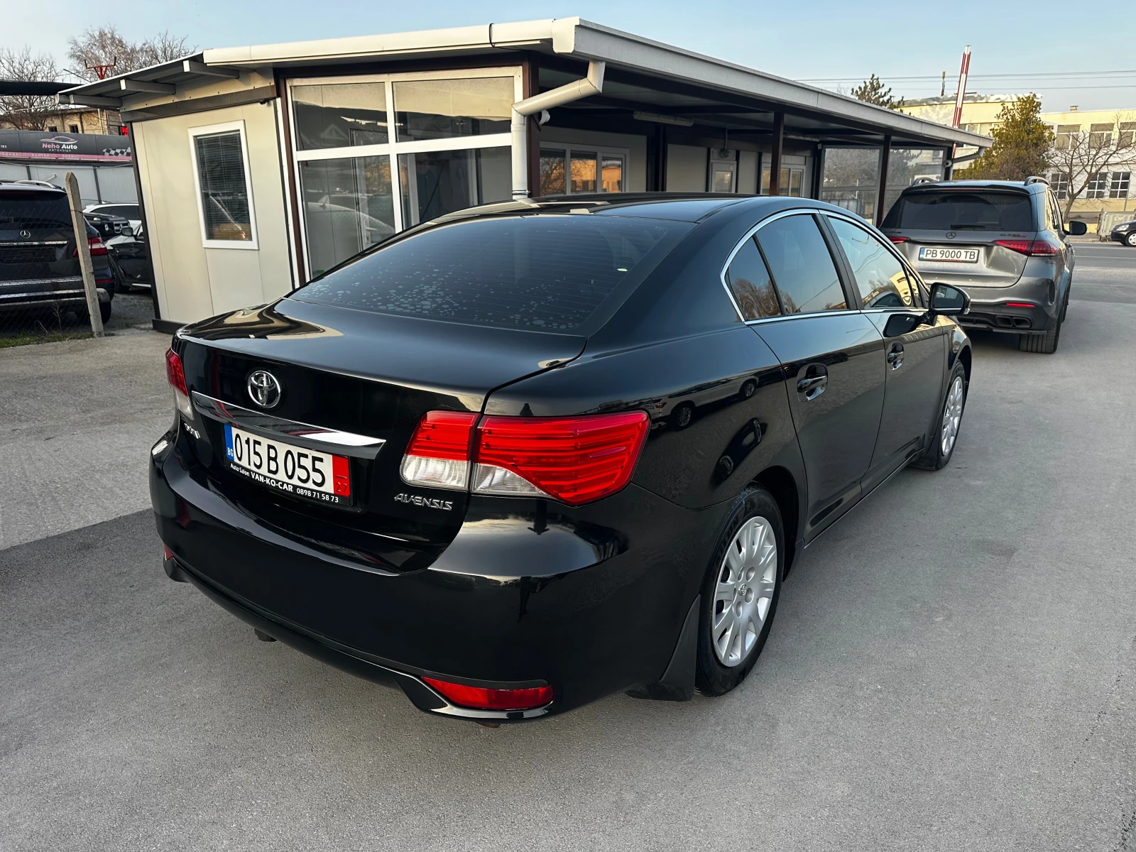 Toyota Avensis 2.0D4d 126к.с Facelift* Нави* Камера, снимка 2 - Автомобили и джипове - 53993110