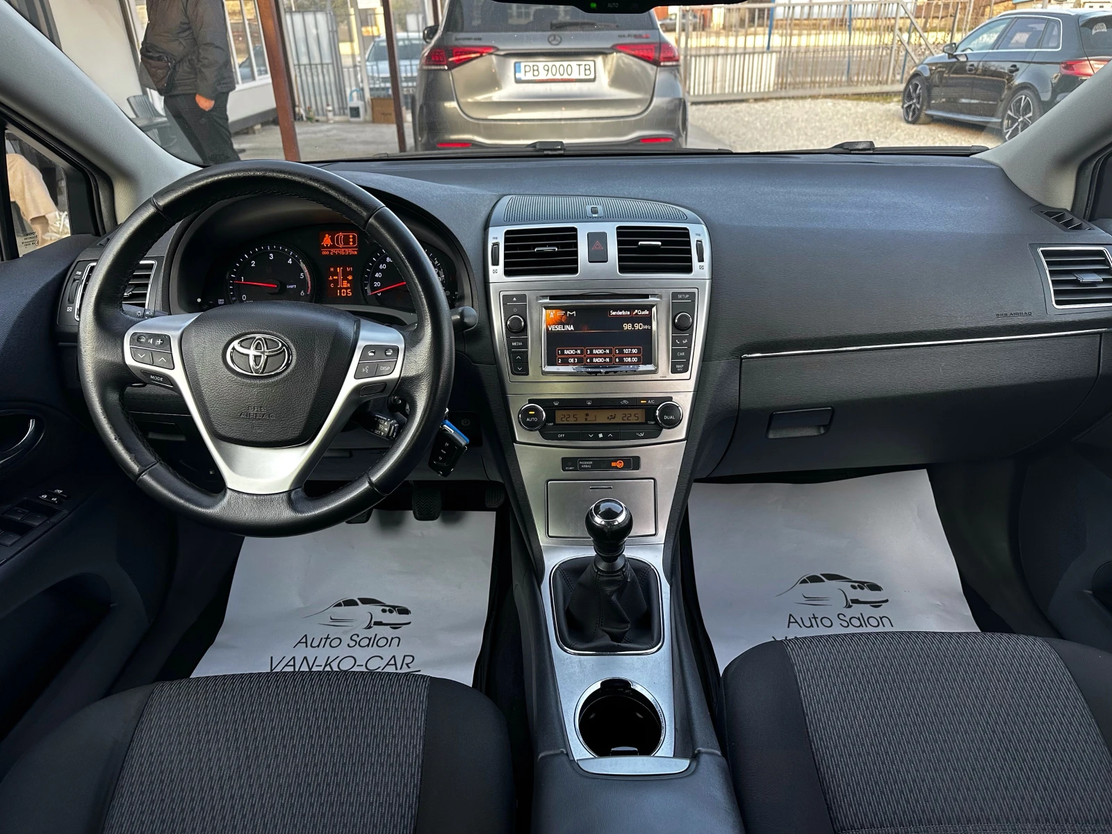 Toyota Avensis 2.0D4d 126к.с Facelift* Нави* Камера, снимка 10 - Автомобили и джипове - 53993110