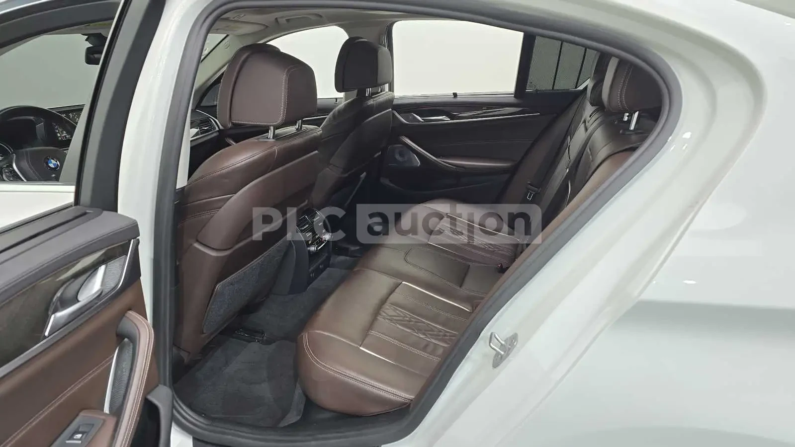 BMW 540 * XDRIVE * DISTRONIC * FULL, снимка 12 - Автомобили и джипове - 54290436