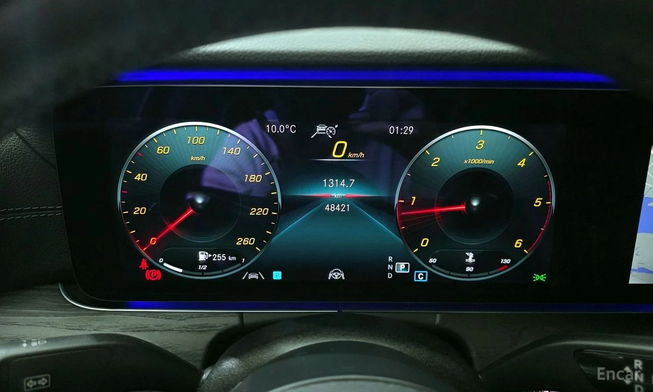 Mercedes-Benz E 220 4MATIC* AMG* HEAD-UP* AMBIENT* 360 КАМЕРИ* КЕЙЛЕС, снимка 12 - Автомобили и джипове - 54357425