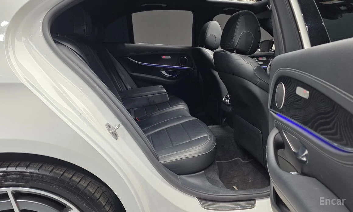 Mercedes-Benz C 220, снимка 12 - Автомобили и джипове - 54412649