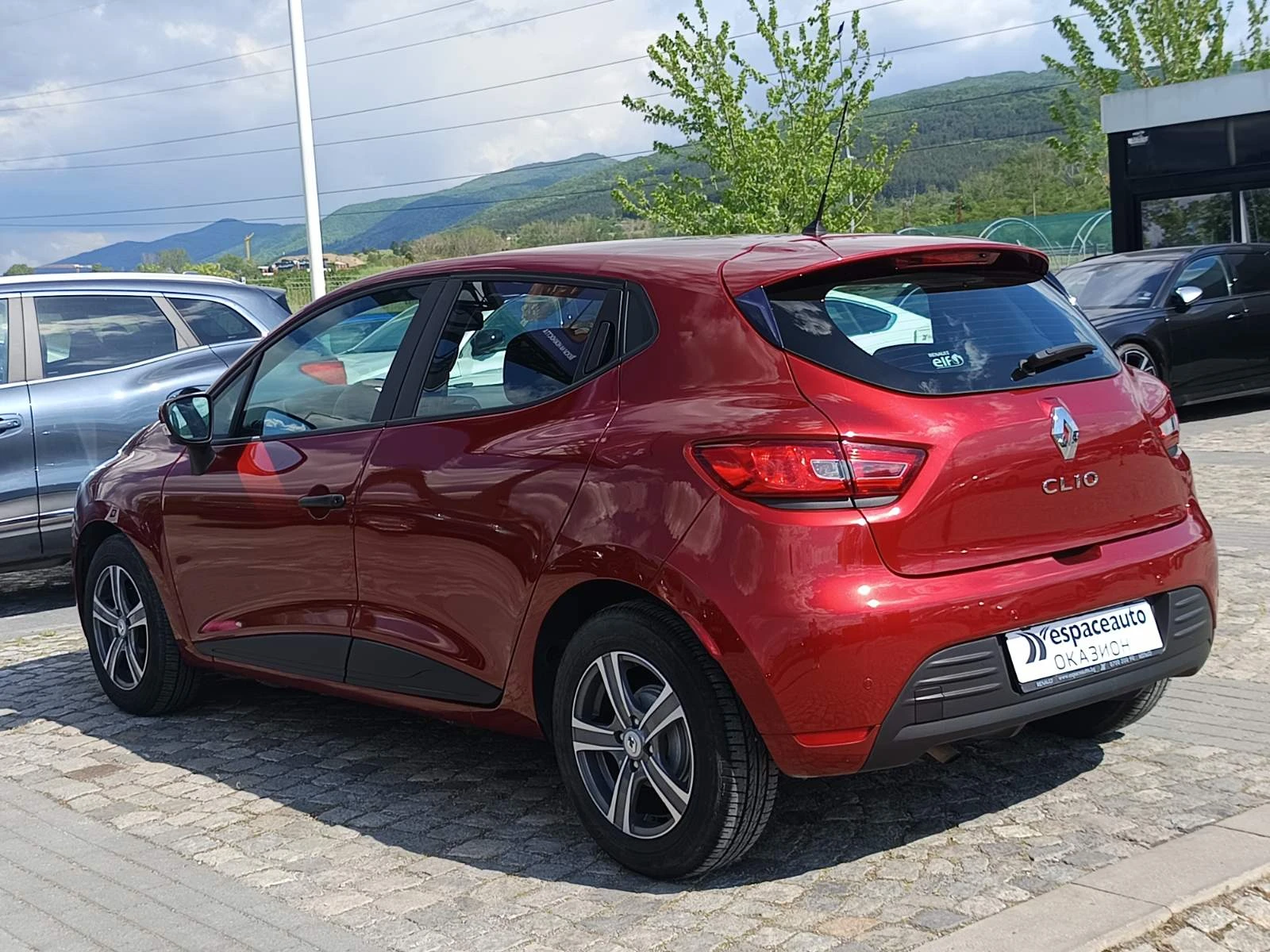 Renault Clio 1.2 16V/ 73к.с., снимка 4 - Автомобили и джипове - 54621441