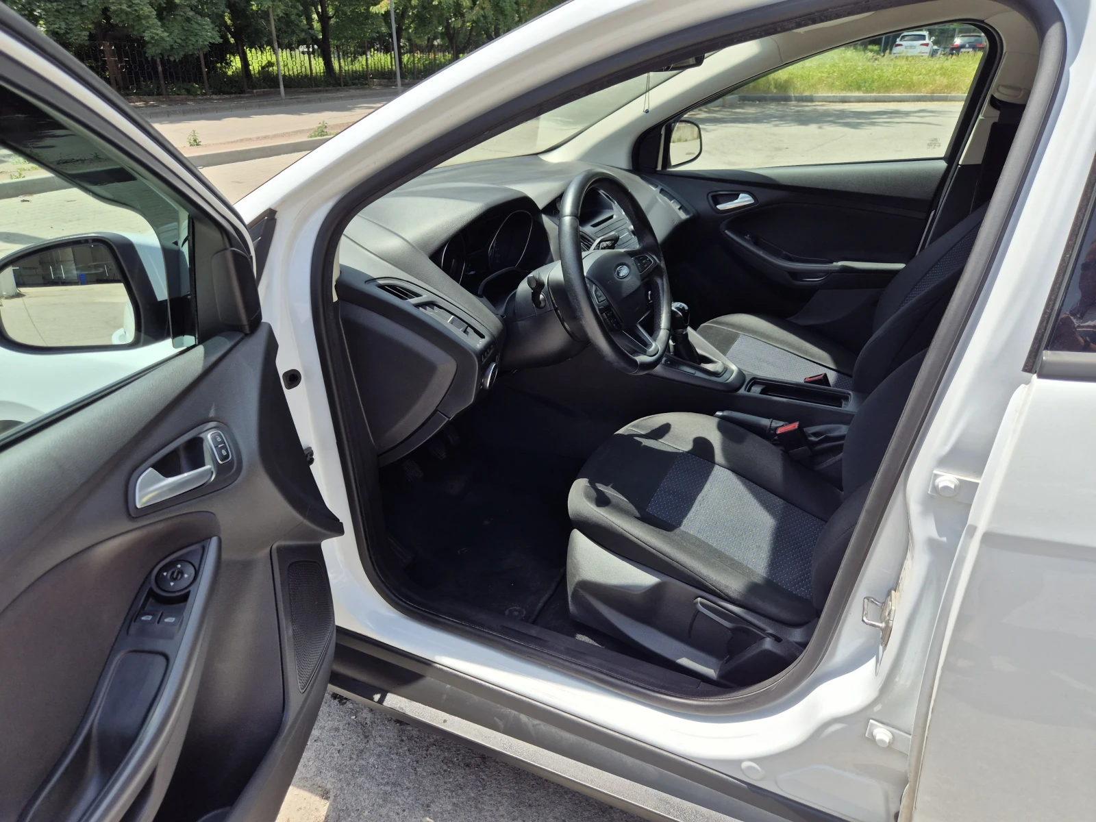 Ford Focus 1.0 EcoBoost, снимка 8 - Автомобили и джипове - 55051978