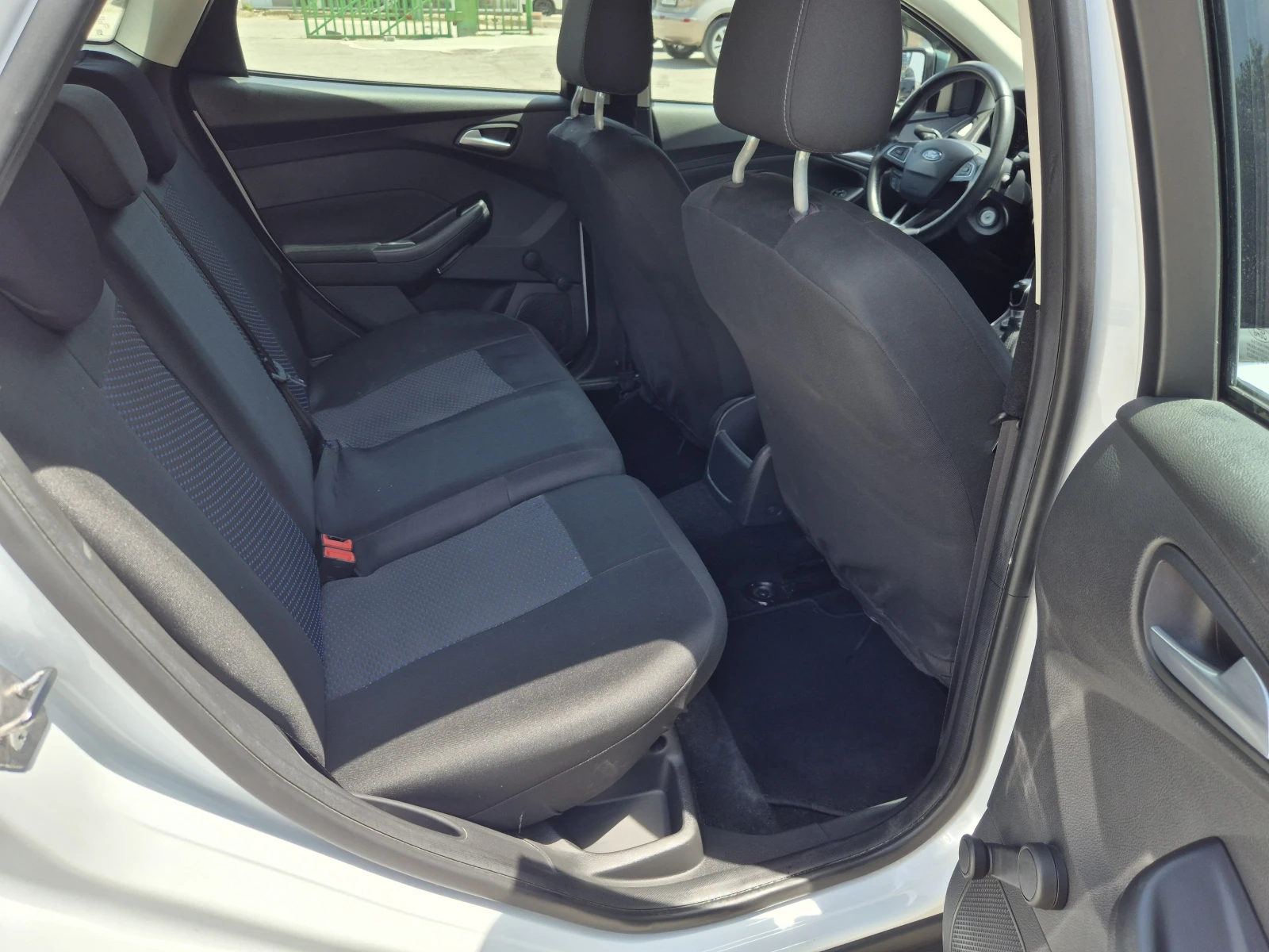 Ford Focus 1.0 EcoBoost, снимка 9 - Автомобили и джипове - 55051978
