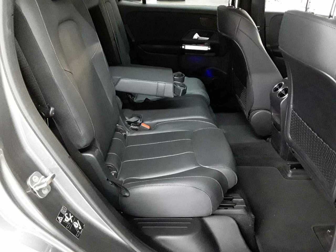 Mercedes-Benz EQB 250 Progressive Advanced, снимка 8 - Автомобили и джипове - 55059804