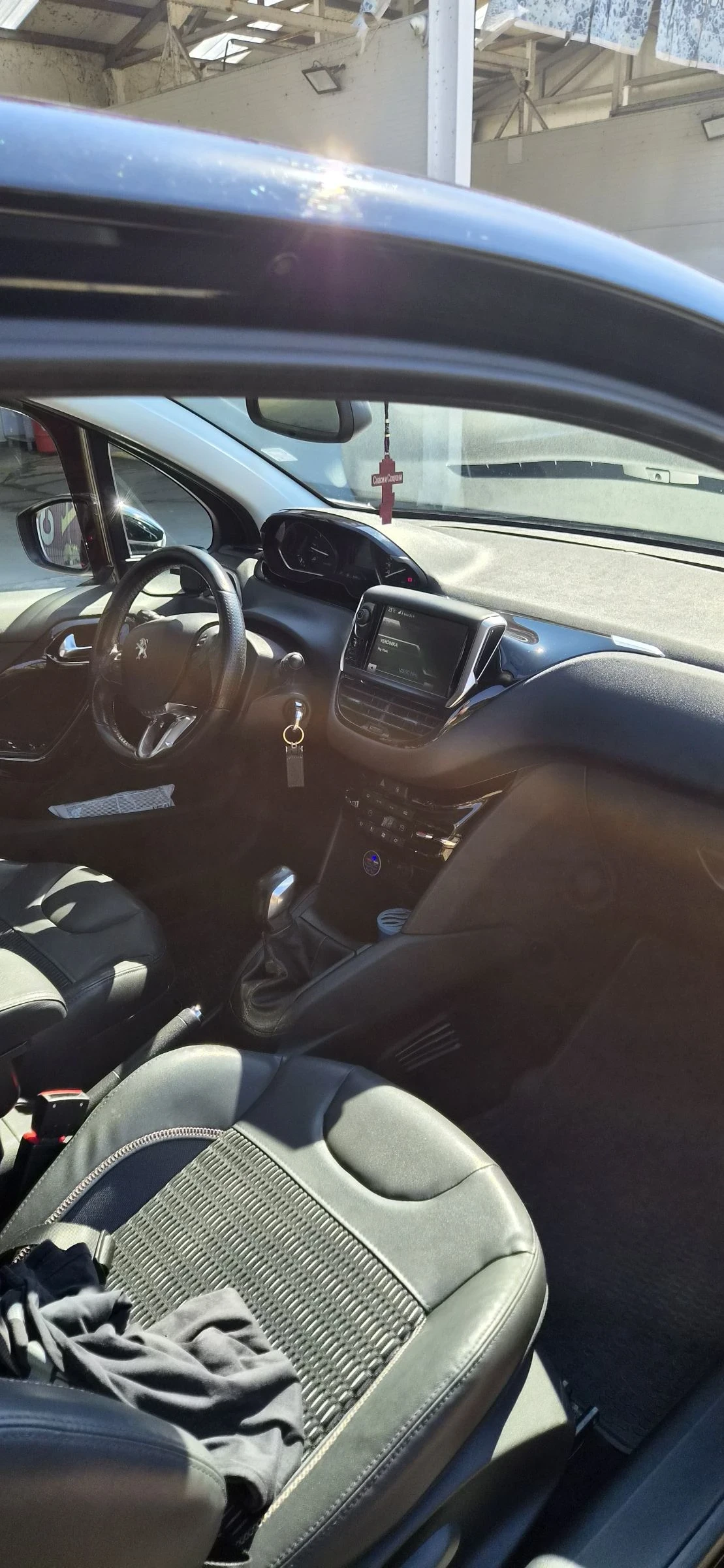 Peugeot 208, снимка 8 - Автомобили и джипове - 55247773