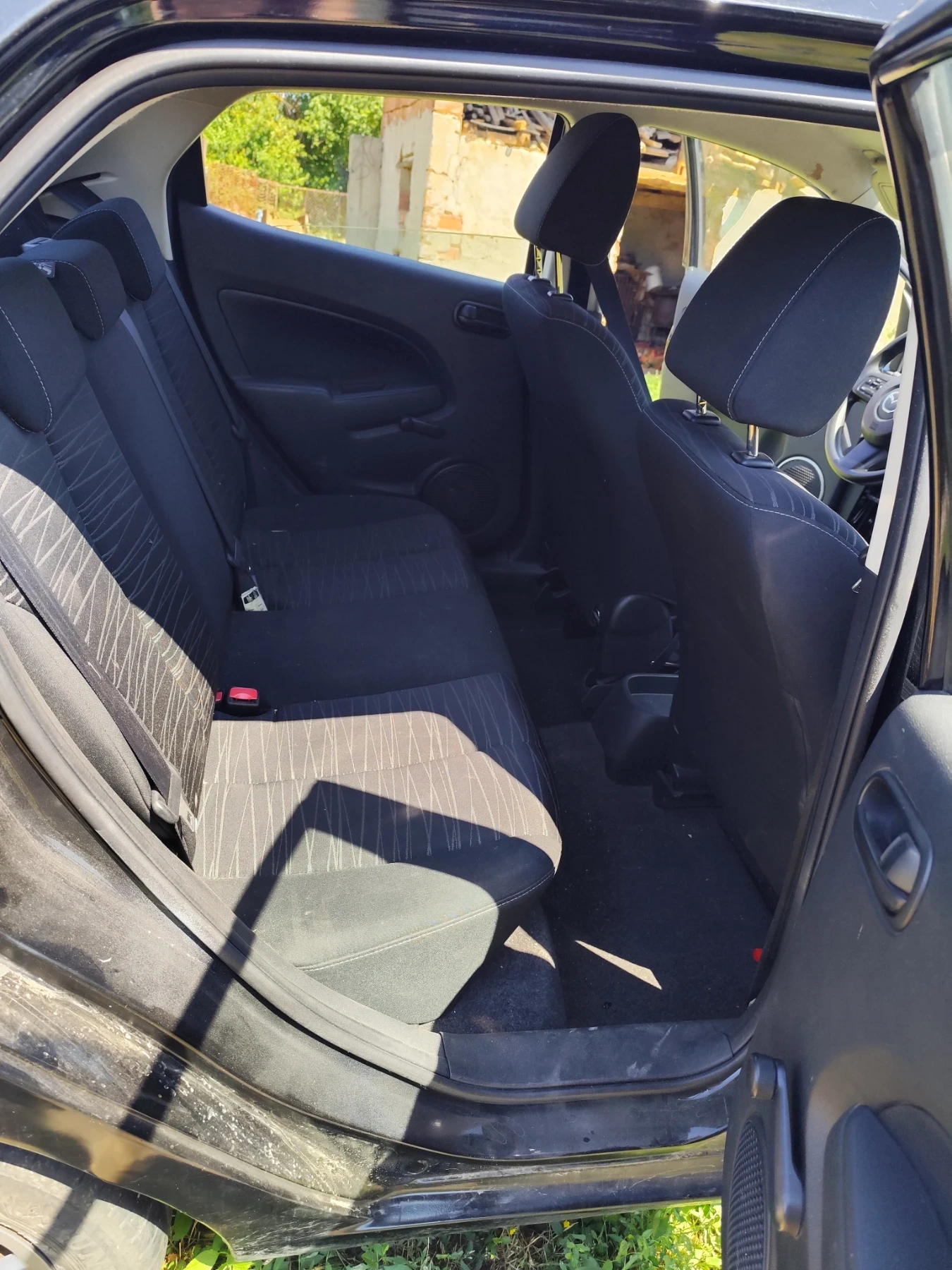 Mazda 2, снимка 7 - Автомобили и джипове - 55276637