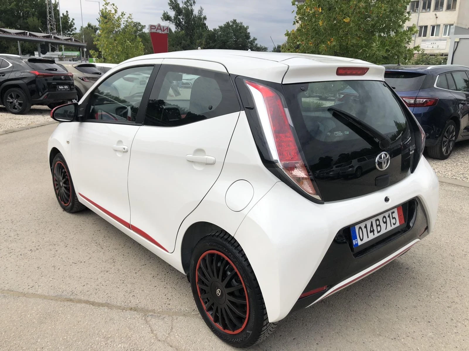 Toyota Aygo АВТОМАТИК КАМЕРА 63х.км, снимка 6 - Автомобили и джипове - 55411134