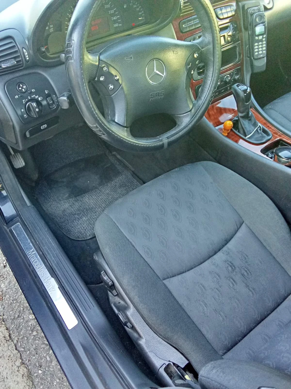 Mercedes-Benz C 220, снимка 9 - Автомобили и джипове - 55683478
