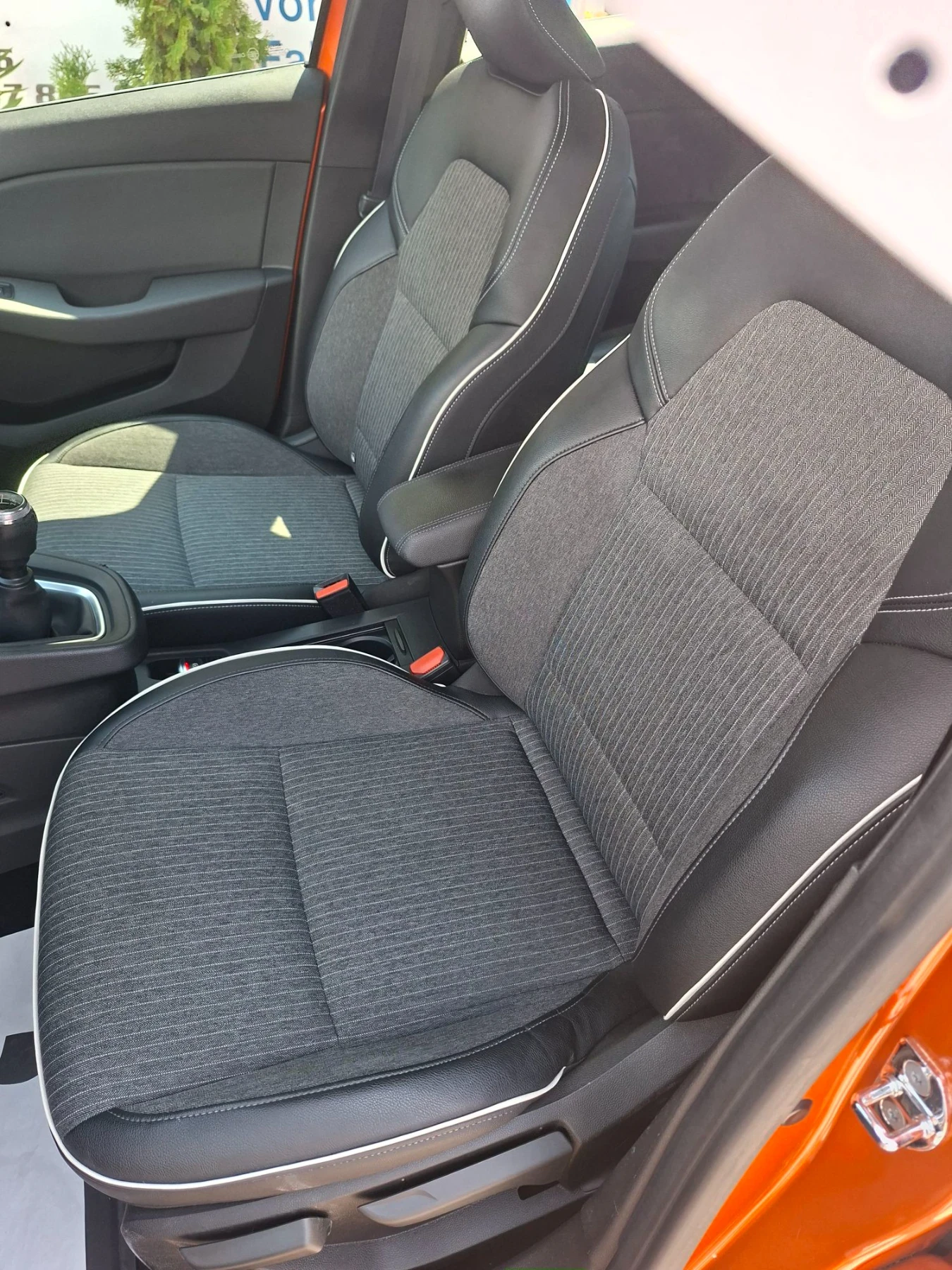 Renault Clio 1.0 TCе, снимка 14 - Автомобили и джипове - 55961735