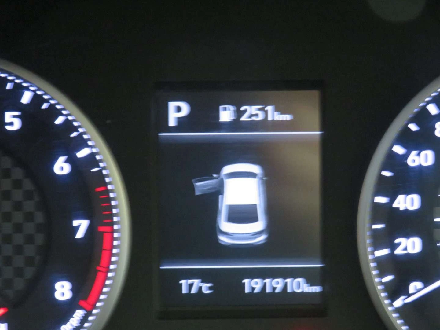 Hyundai Elantra, снимка 15 - Автомобили и джипове - 56019457