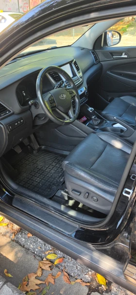 Hyundai Tucson 2.0 D 4x4 Панорама, обдухване,  185 к.с., снимка 14