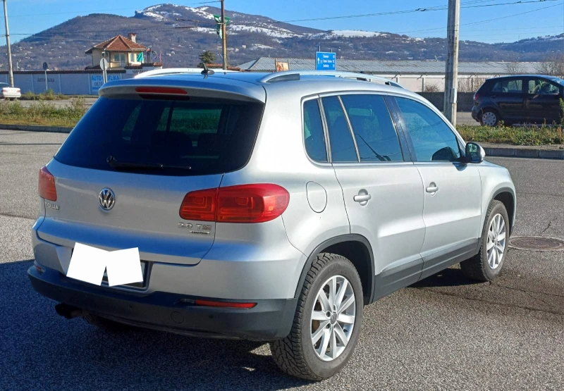 VW Tiguan, снимка 9 - Автомобили и джипове - 48591554