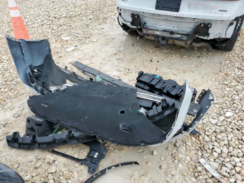 Audi Q7  PRESTIGE Distronic* Matrix* HuD* Bang&Olufsen* , снимка 7 - Автомобили и джипове - 52549359