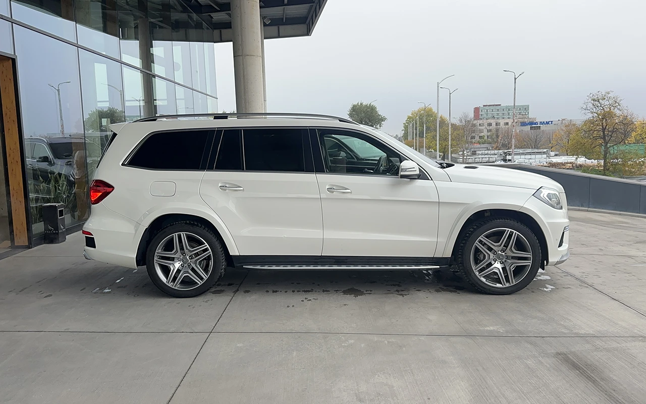 Mercedes-Benz GL 63 AMG AMG 4MATIC, снимка 3 - Автомобили и джипове - 53877960