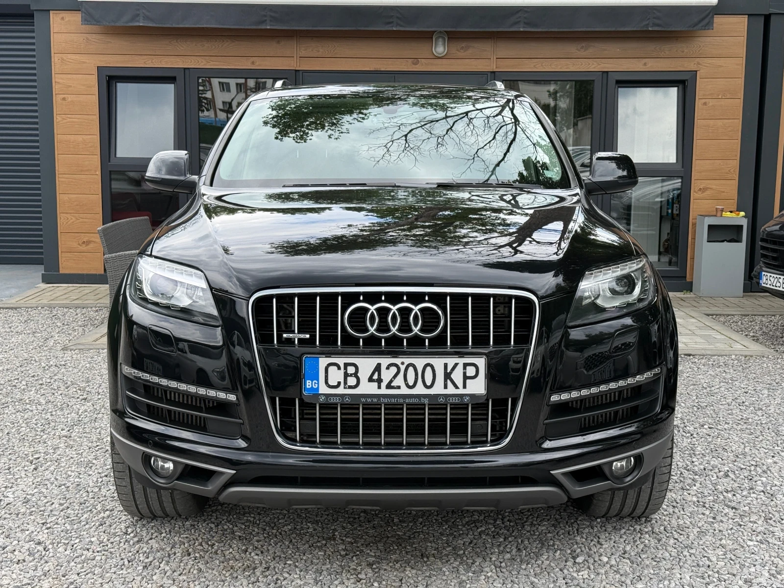 Audi Q7 4.2TDI/Exclusive/Обдухване/Подгрев/Панорама/Монито, снимка 2 - Автомобили и джипове - 54634314