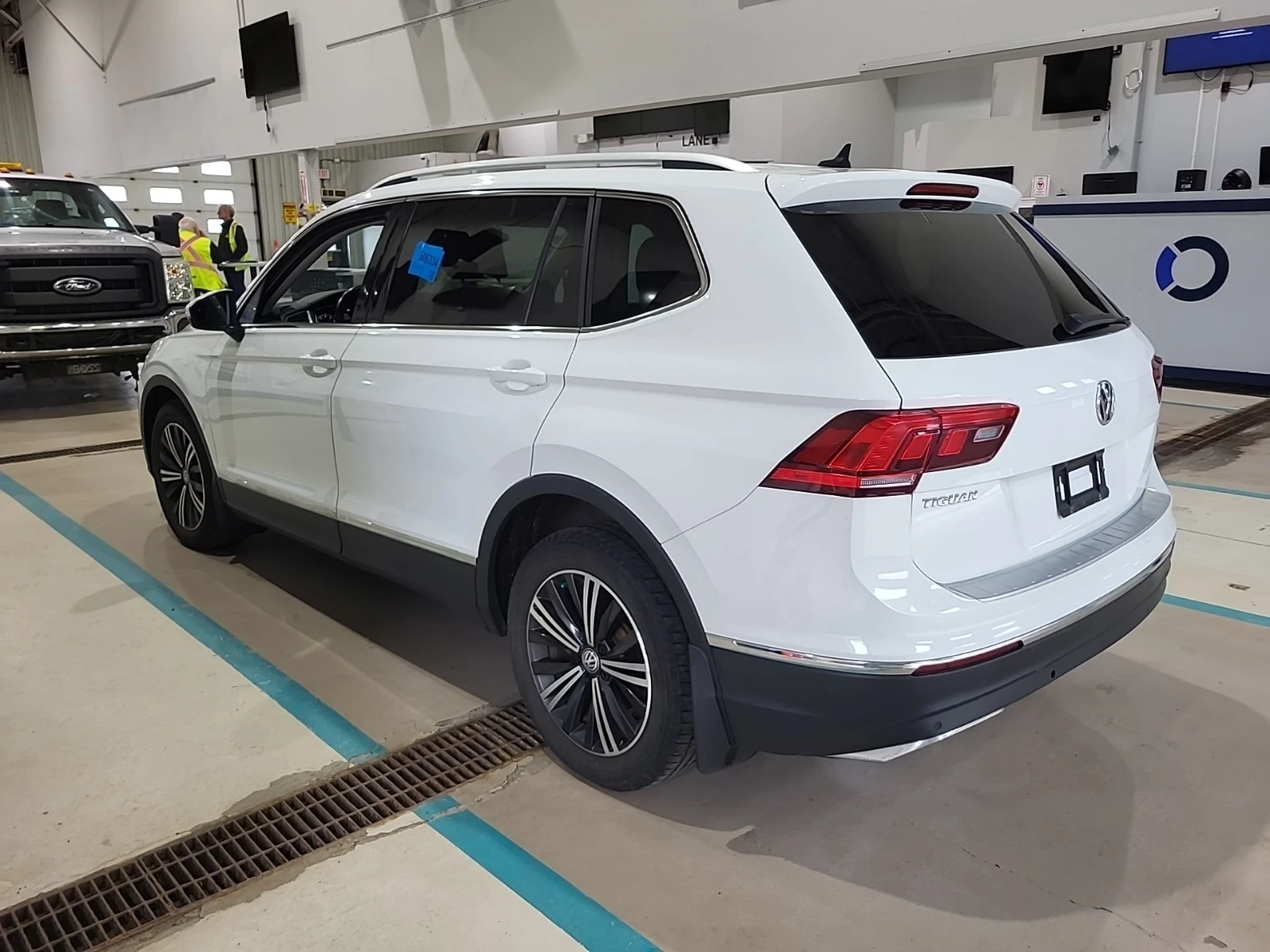 VW Tiguan * * CARFAX * * ���� ������ * *  | Mobile.bg � ����������� 8