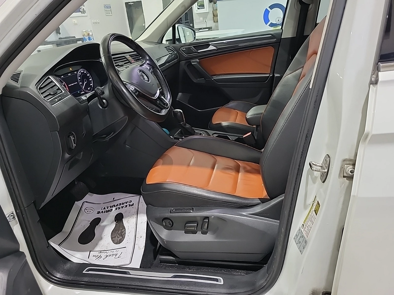 VW Tiguan * * CARFAX * * ���� ������ * *  | Mobile.bg � ����������� 5