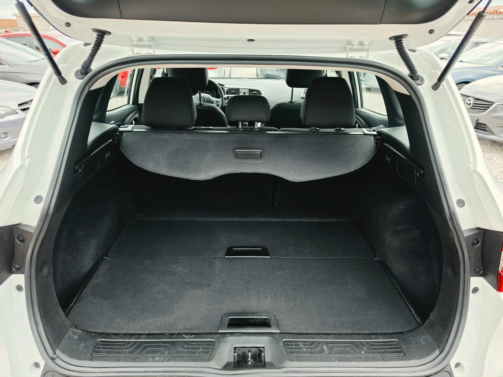 Renault Kadjar 1.5DCI ENERGY INTENSE, снимка 14 - Автомобили и джипове - 54654094