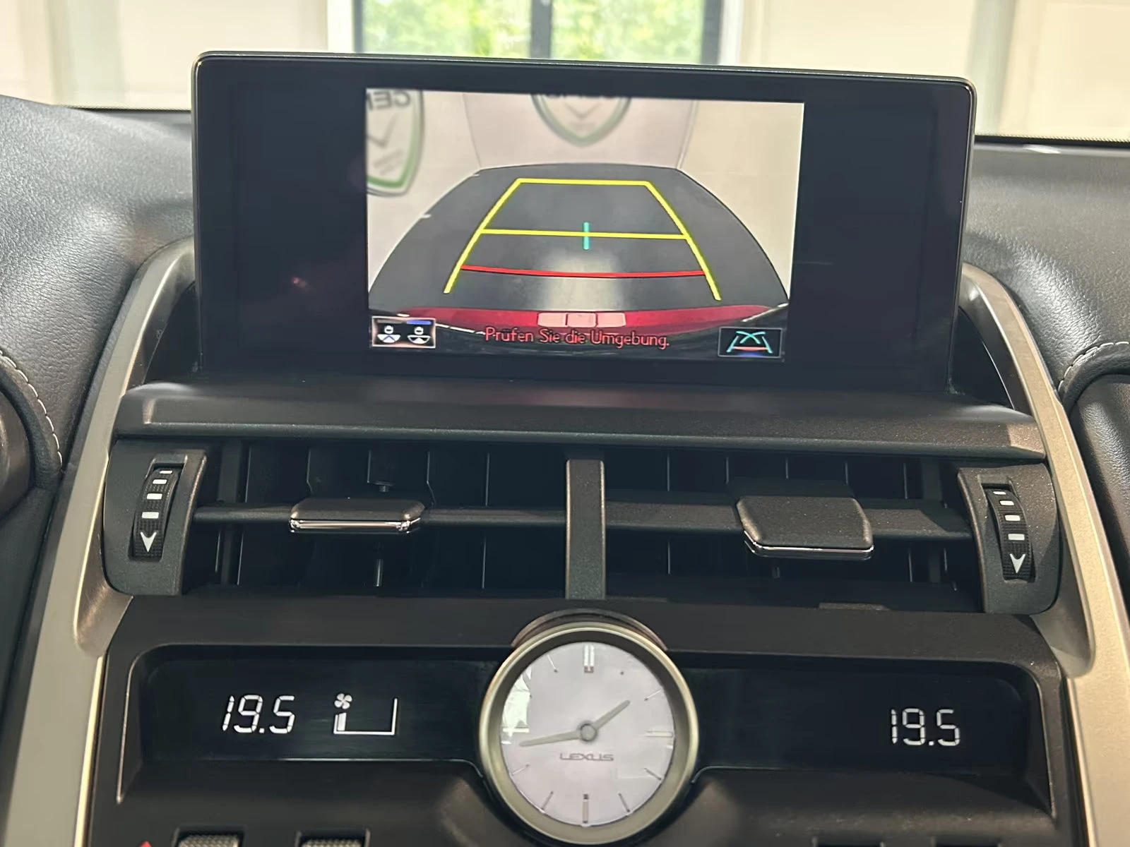 Lexus NX 300h SPORT-LINE/197HP/PANO/CAM/NAVI/LED/CPLAY/509q, снимка 10 - Автомобили и джипове - 55358432