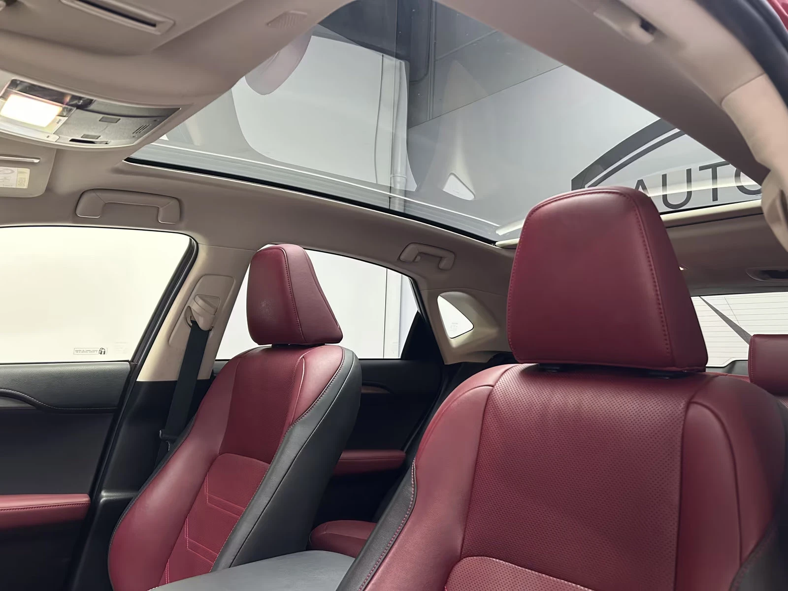 Lexus NX 300h SPORT-LINE/197HP/PANO/CAM/NAVI/LED/CPLAY/509q, снимка 6 - Автомобили и джипове - 55358432