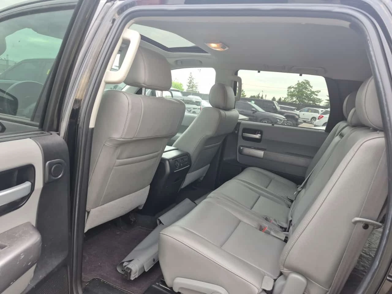 Toyota Sequoia * LIMITED * 4WD * CARFAX * , снимка 8 - Автомобили и джипове - 55598221