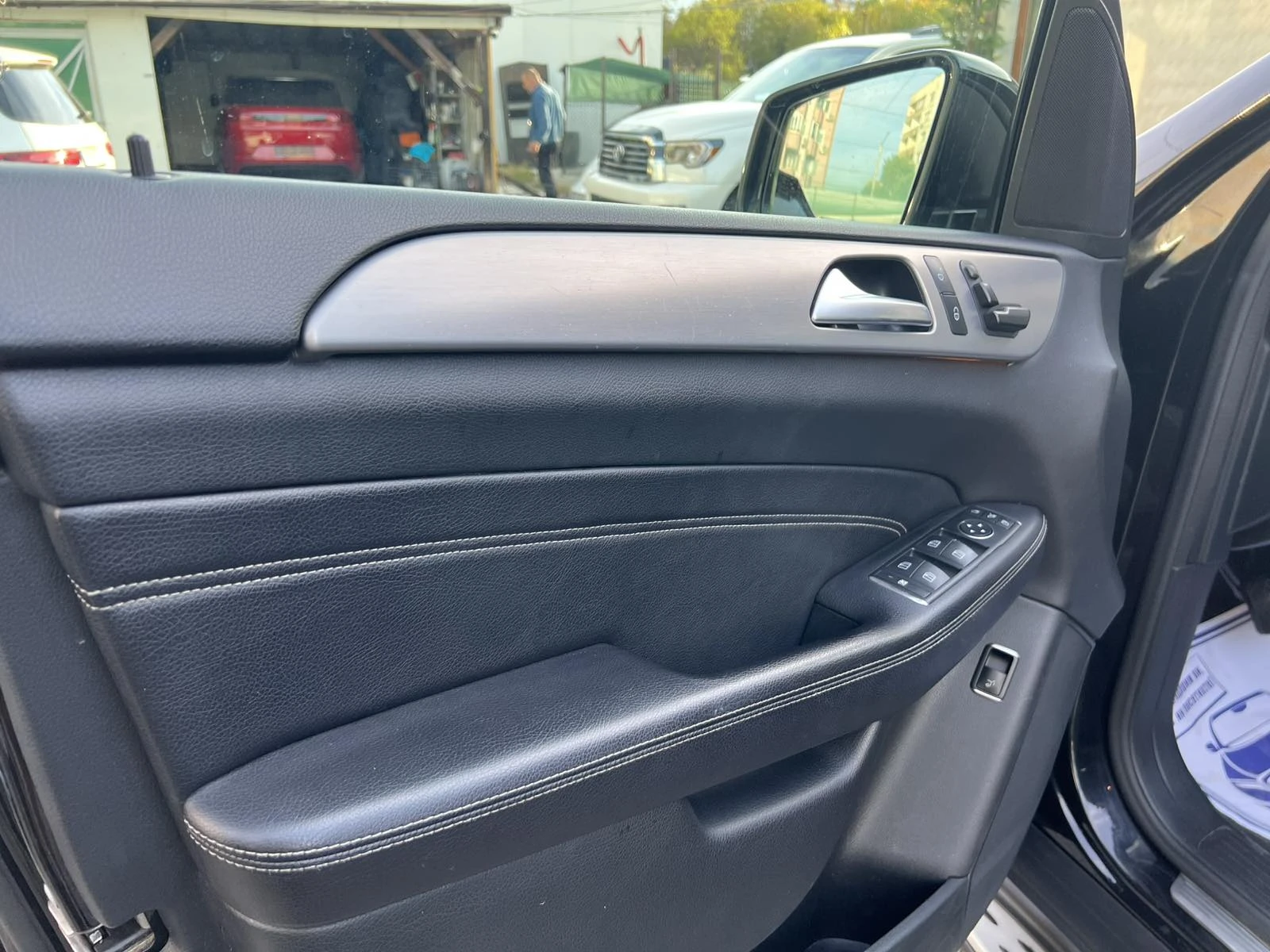 Mercedes-Benz ML 350 BLUETEC 4MATIC, снимка 7 - Автомобили и джипове - 56599402