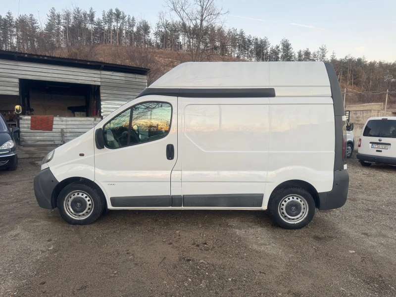 Opel Vivaro 2.5CDTI 119000km.100%, снимка 8 - Бусове и автобуси - 48122295