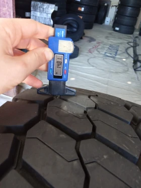 Гуми, снимка 3