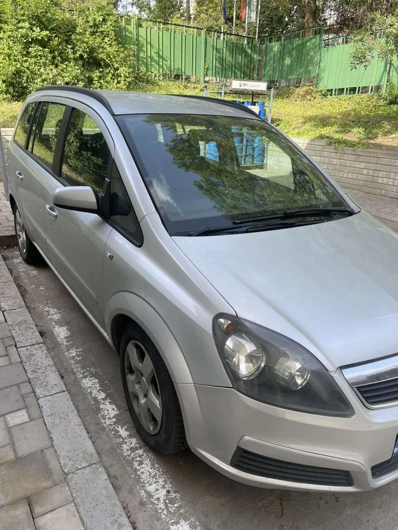 Opel Zafira, снимка 1 - Автомобили и джипове - 46347289