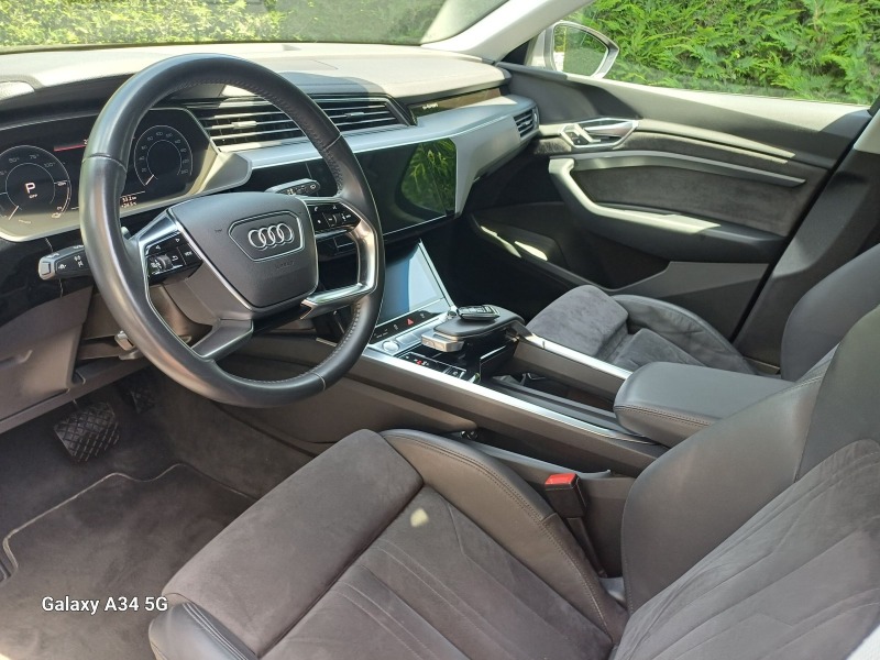 Audi E-Tron 50/Quatro/Led/Kamera, снимка 11 - Автомобили и джипове - 46402639