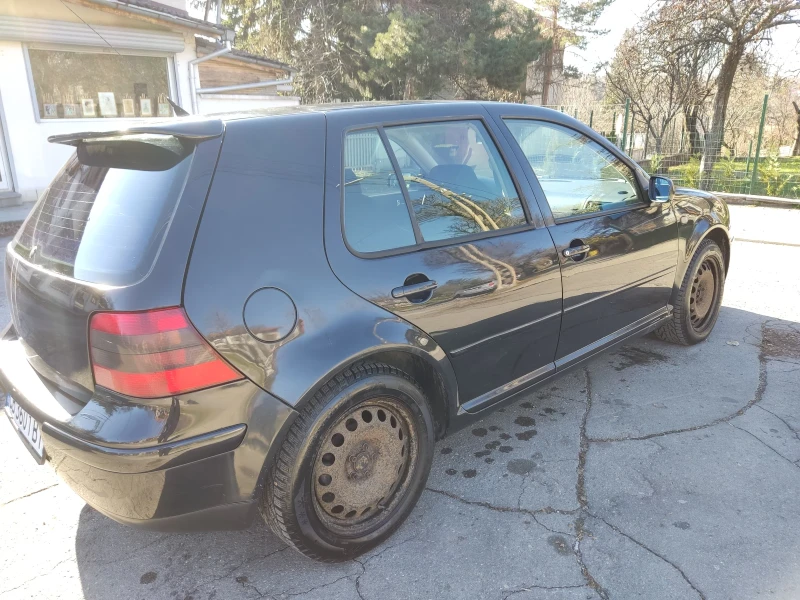 VW Golf 1.8T, снимка 4 - Автомобили и джипове - 48113191