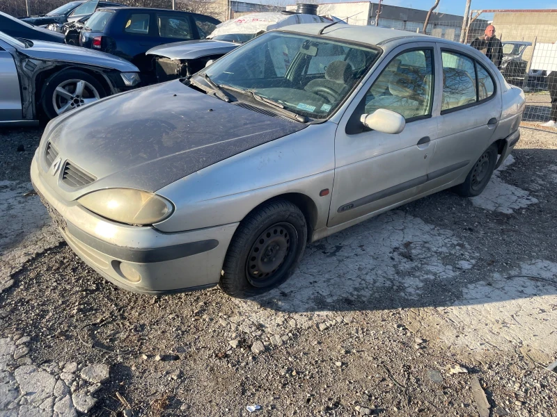 Renault Megane 1.4, снимка 2 - Автомобили и джипове - 48626390