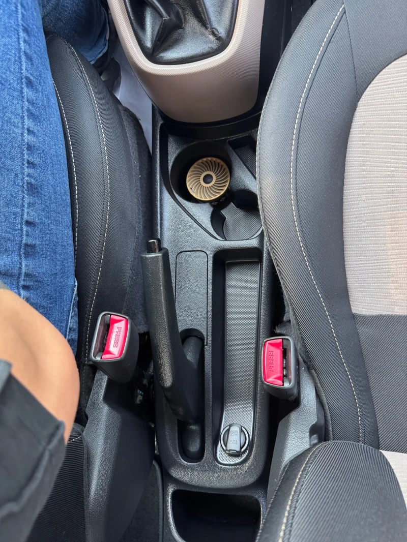 Hyundai I10, снимка 8 - Автомобили и джипове - 52311665