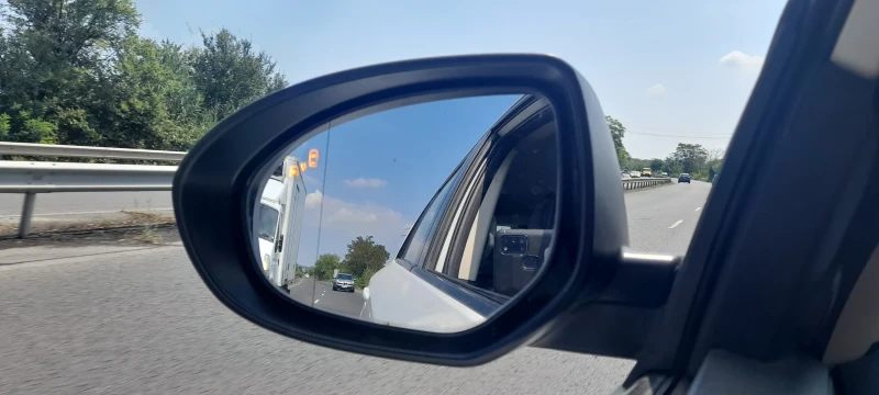 Mazda 3 2.2 Diesel, снимка 14 - Автомобили и джипове - 51574082