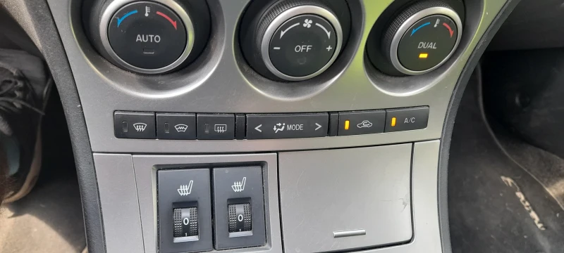 Mazda 3 2.2 Diesel, снимка 13 - Автомобили и джипове - 51574082