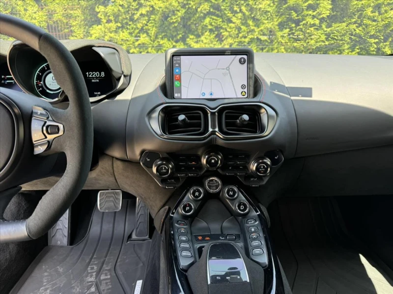 Aston Martin V8 Vantage F1 Edition, снимка 13 - Автомобили и джипове - 51876086