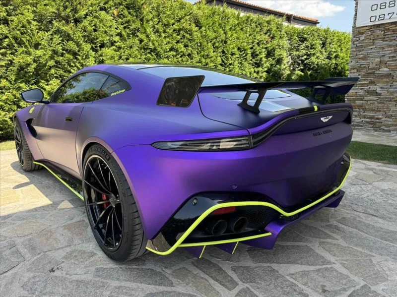 Aston Martin V8 Vantage F1 Edition, снимка 6 - Автомобили и джипове - 51876086