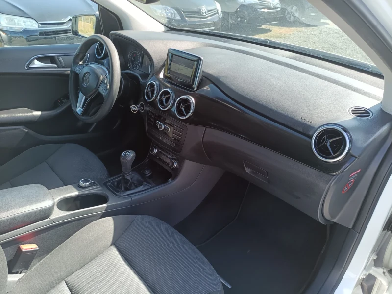 Mercedes-Benz B 200 Ngt, снимка 12 - Автомобили и джипове - 52013297
