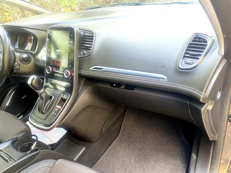 Renault Scenic dCi Energy Bose FULL MAXX, снимка 7 - Автомобили и джипове - 52247383