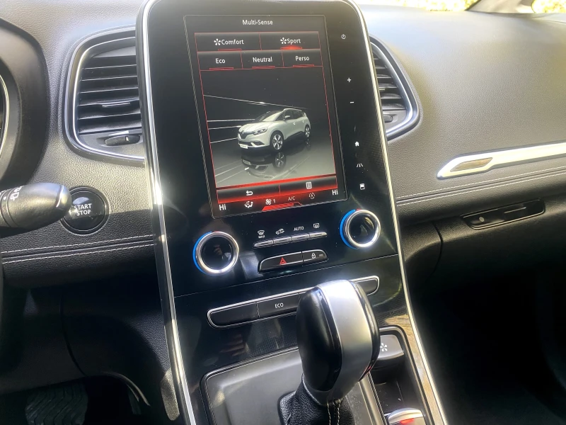 Renault Scenic dCi Energy Bose FULL MAXX, снимка 8 - Автомобили и джипове - 52247383