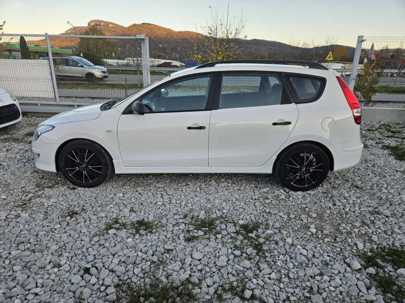 Hyundai I30, снимка 6 - Автомобили и джипове - 52416053