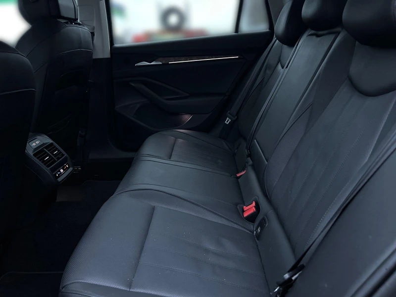 Skoda Superb 2.0 TDI L&K COMBI DSG CANTON MATRIX, снимка 13 - Автомобили и джипове - 52683534