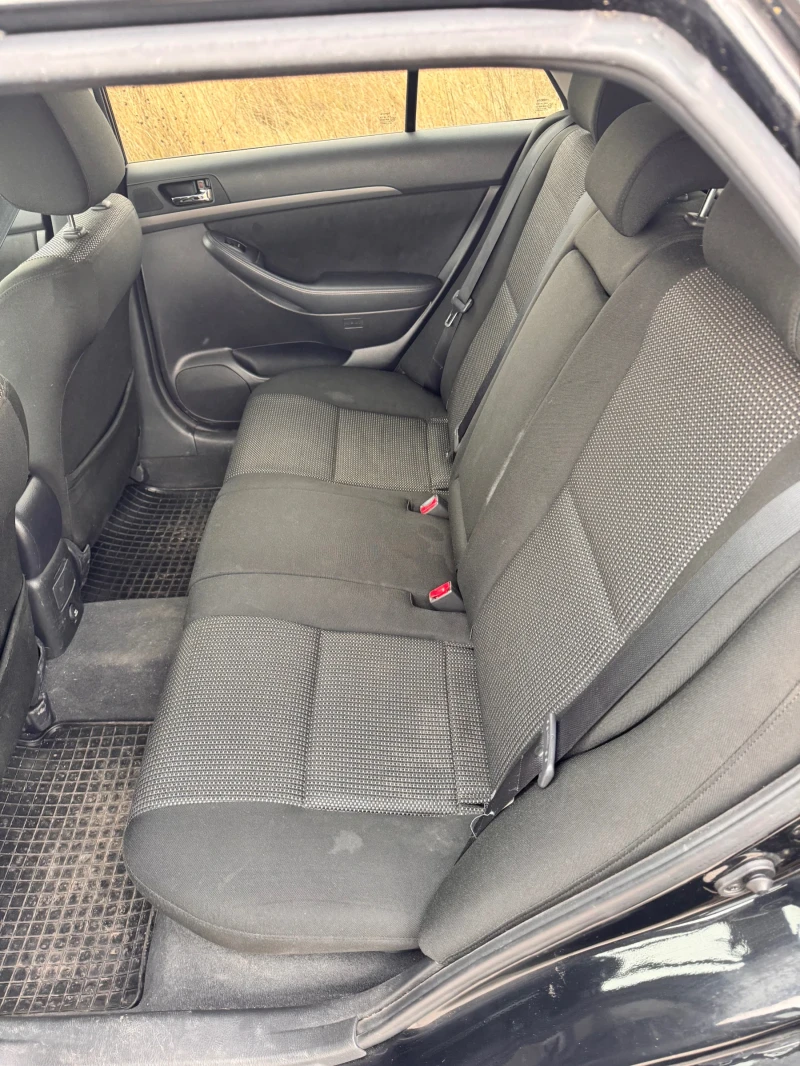 Toyota Avensis 2.2D D-CAT Facelift реални км, снимка 9 - Автомобили и джипове - 53290510