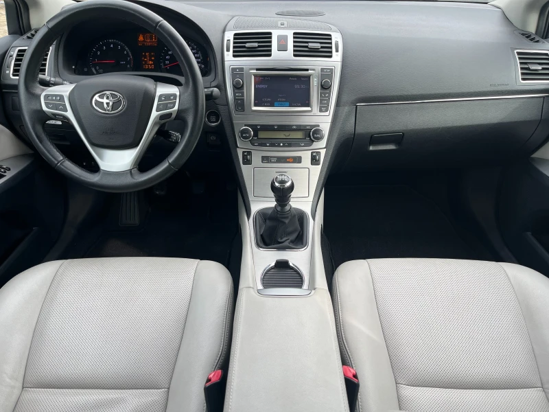Toyota Avensis 1.8 Executive Touring, снимка 10 - Автомобили и джипове - 53596507