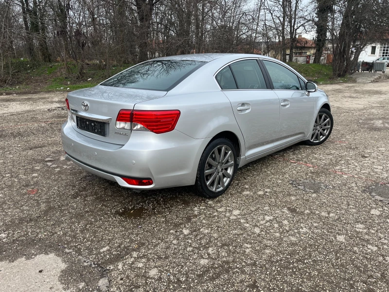 Toyota Avensis 1.8 Executive Touring, снимка 5 - Автомобили и джипове - 53596507