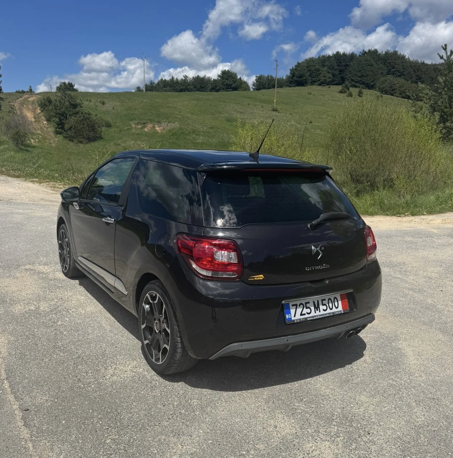 Citroen DS3 1.6i * ОБСЛУЖЕНА* ПЕРФЕКТНО СЪСТОЯНИЕ - изображение 4