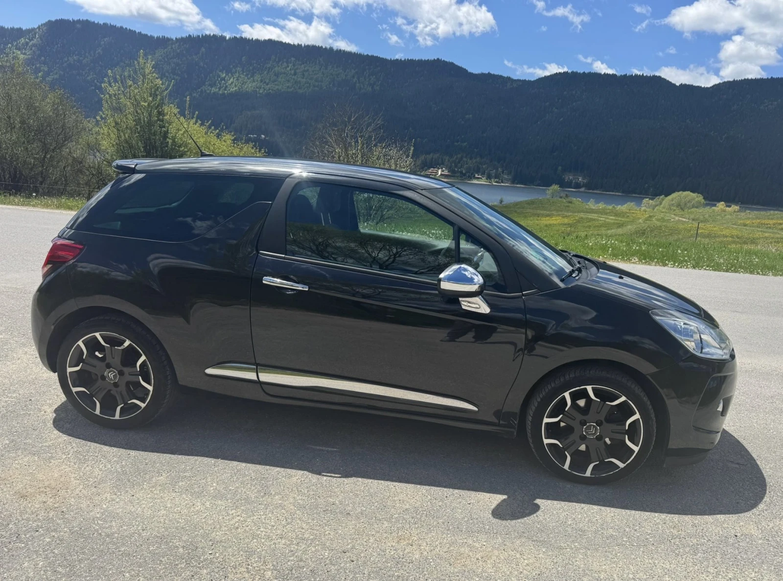 Citroen DS3 1.6i * ОБСЛУЖЕНА* ПЕРФЕКТНО СЪСТОЯНИЕ - изображение 6
