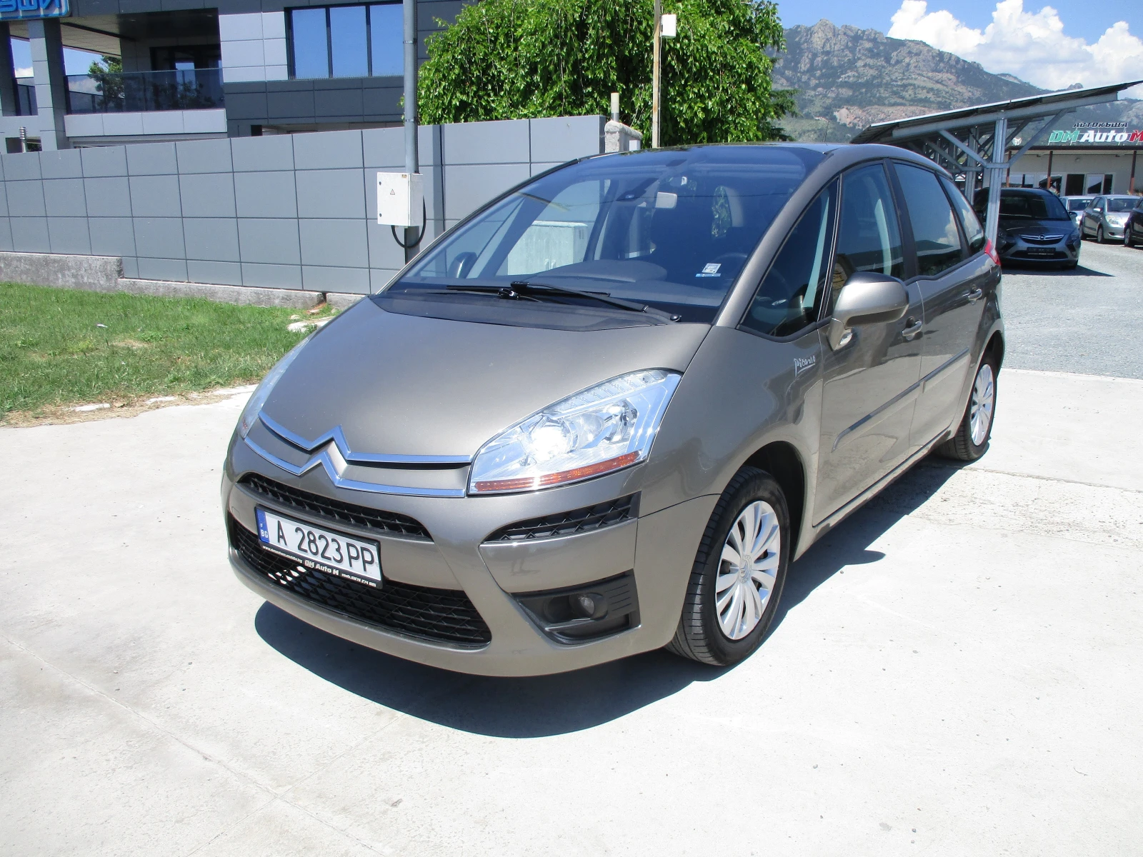 Citroen C4 Picasso 1.6/ДИЗЕЛ/109кс/КАТО НОВА/ - изображение 8